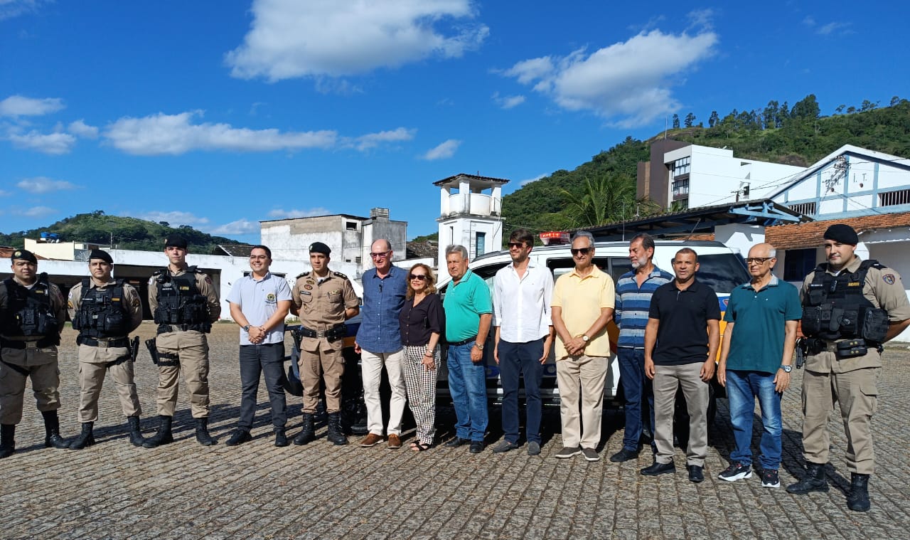 Bernardo Guedes participa da entrega de viatura para o 68º Batalhão da PMMG em Leopoldina